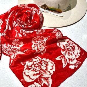 Lovely SILK floral scarf/wrap w prairie country vibe